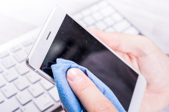 Akıllı Telefon Temizliği Nasıl Yapılır