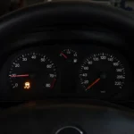 Opel Astra TC Işığı Neden Yanar? İşaretlerin Anlamı ve Çözümü